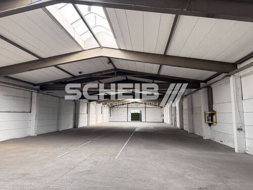 massiver Betonboden - Halle zur Miete in Langenbrettach
