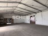 Durchgang zur weiteren Halle - 