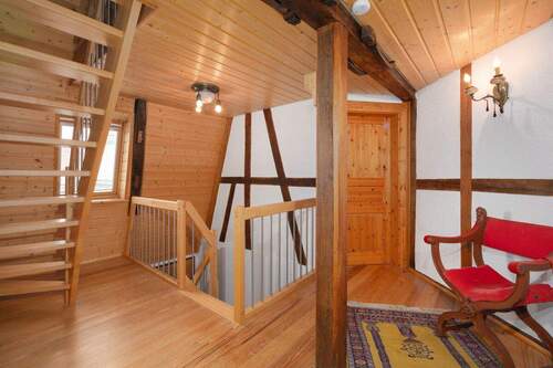 Flur und Treppenhaus DG - 