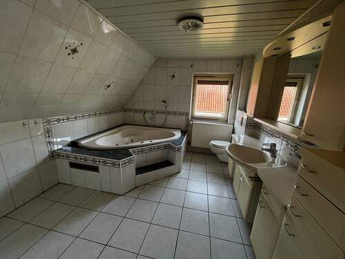Badezimmer Dachgeschoss - 