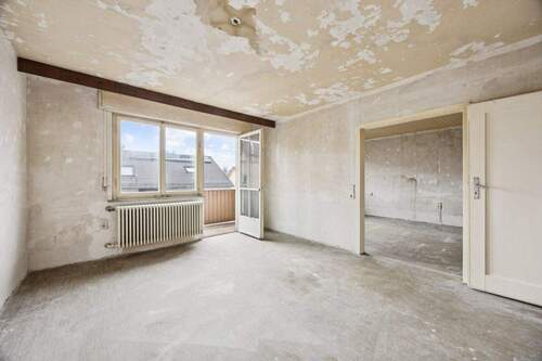 Wohnzimmer - 4-Zimmerwohnung in guter Lage von Asperg - Handwerker aufgepasst.