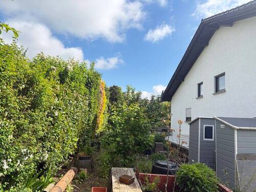 Rückseite - Mehrfamilienhaus, Wohnhaus mit 276,00 m&sup2; in Wettenberg zum Kaufen