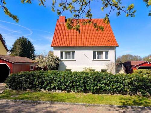 Gesamtansicht - 7 Zimmer Einfamilienhaus zum Kaufen in Samtens