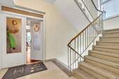 Wohnungseingang - Treppenhaus - 