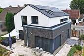 Fassade - Sehr modernes, großzügiges und neuwertiges EFH mit Süd West Grundstück - Energieklasse A+