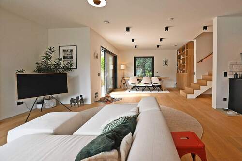 Wohnzimmer - 4 Zimmer Einfamilienhaus in Schwarzenbek