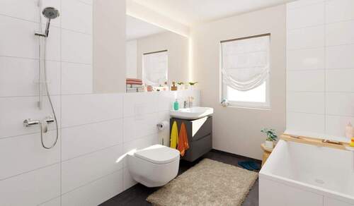 Modern gefliestes Tageslichtbad mit Dusche und Badewanne - 