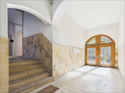 Hauseingangsbereich - Mehrfamilienhaus mit 4 Einheiten am Brentanoplatz in Aschaffenburg