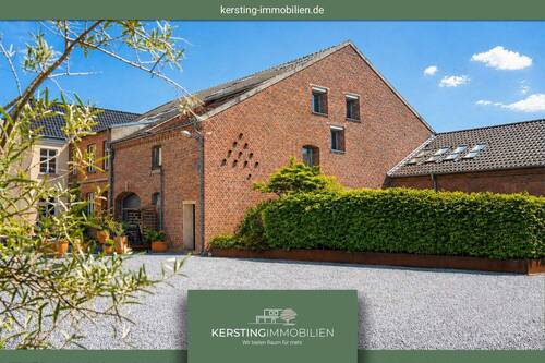 Friemersheim! - Außergewöhnliches Loft-Juwel mit Einfamilienhaus-Charakter in denkmalgeschütztem Hof-Ensemble!
