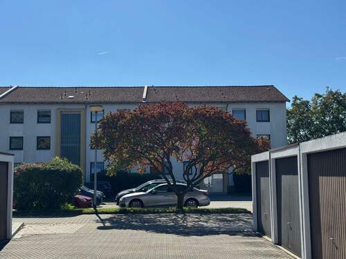 Haus Außen 1.jpeg - 3 Zimmer Etagenwohnung zum Kaufen in Ingolstadt