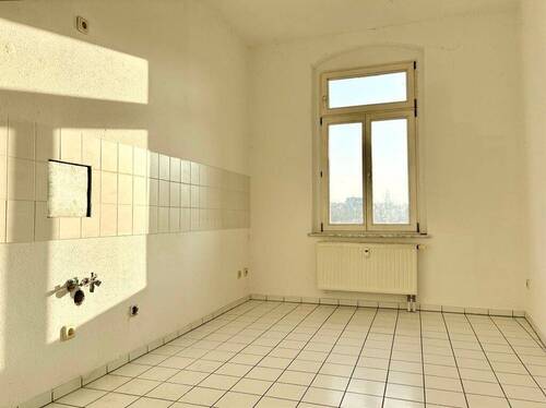 Küche mit Fenster - Etagenwohnung mit 85,00 m&sup2; in Chemnitz zum Kaufen