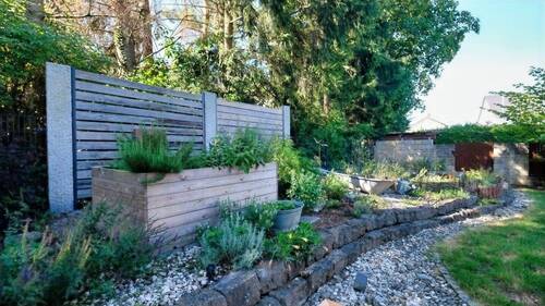 Garten - 5 Zimmer Einfamilienhaus zum Kaufen in Mühlhausen-Ehingen