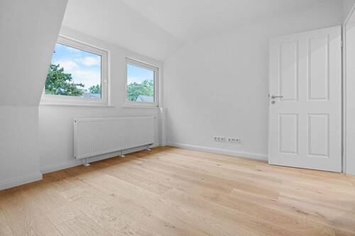 Zimmer 1 - Erstbezug nach Sanierung: 3-Zimmer Wohnung in Uninähe