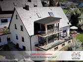 Außenansicht - Anders als andere! Tolle 3-Zimmer-DG-Wohnung mit Wintergarten & Balkon in Neunkirchen-OT