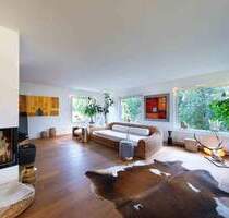 Freistehendes Einfamilienhaus mit Einliegerwohnung und großem Garten in Hausham