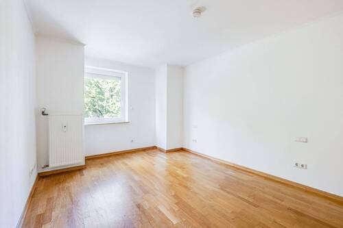 Schlafzimmer - 2 Zimmer Etagenwohnung in München