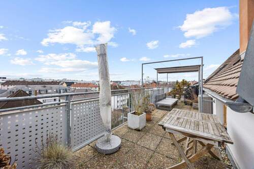 Großzügige Dachterrasse - 2.DG - 3 Zimmer Etagenwohnung in Ludwigsburg