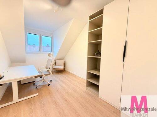  Arbeitszimmer - 