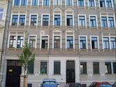 Hausansicht, WE links - 2 Zimmer Etagenwohnung zum Kaufen in Leipzig