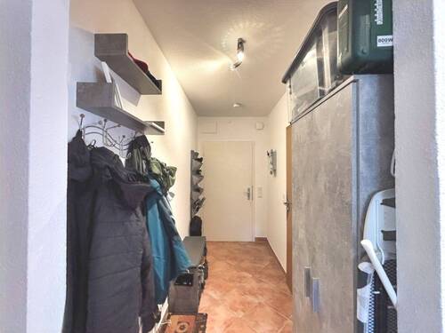 Flur - Etagenwohnung mit 72,00 m&sup2; in Hamburg zum Kaufen