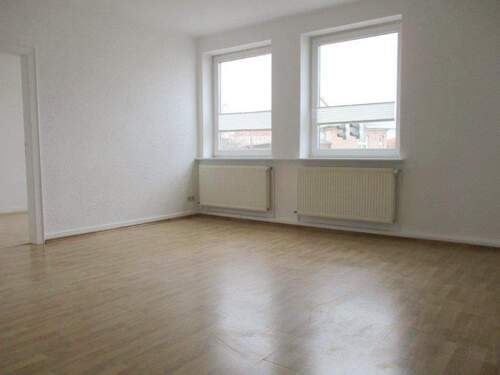 Wohnzimmer - 4 Zimmer Etagenwohnung zur Miete in Güstrow