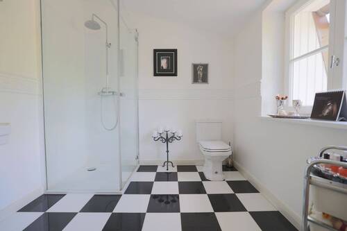 Eines von zwei Duschbädern im DG - 