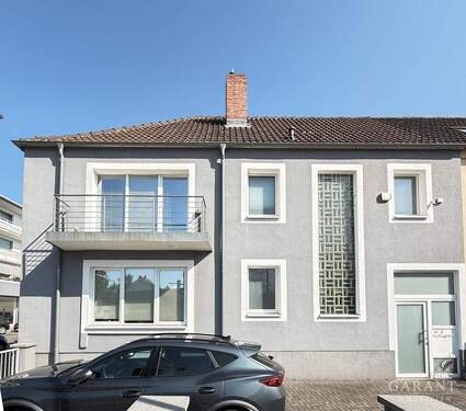 Haus aussen - *** Ihr neues Zuhause: Zweifamilienhaus für Familie oder Mehrgenerationen ***