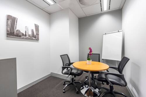 Generic Large meeting room_10.jpg - Büro in Schkeuditz zur Miete