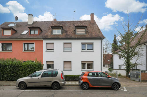 Straßenansicht - 9 Zimmer Mehrfamilienhaus, Wohnhaus zum Kaufen in Karlsruhe / Rintheim