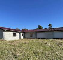 Großzügiges massives Gebäude mit Lagerhalle auf großem Grundstück - Steinhöfel Schönfelde