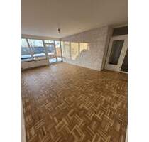 Frisch modernisierte 4-Zimmer-Wohnung mit Tiefgaragenplatz - von Privat - Hannover Sahlkamp