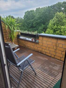 Ausblick vom Balkon - 4 Zimmer Etagenwohnung zum Kaufen in Hannover