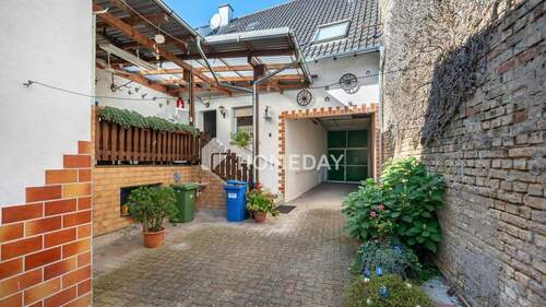 Außenansicht 3 - 9 Zimmer Reihenmittelhaus zum Kaufen in Philippsburg