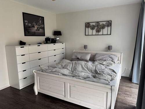 Schlafzimmer (1).JPG - 