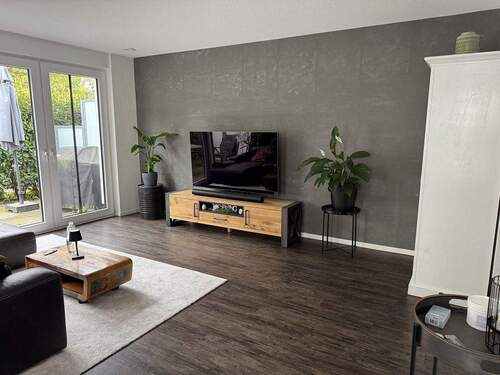 Wohn- und Esszimmer (2).JPG - 