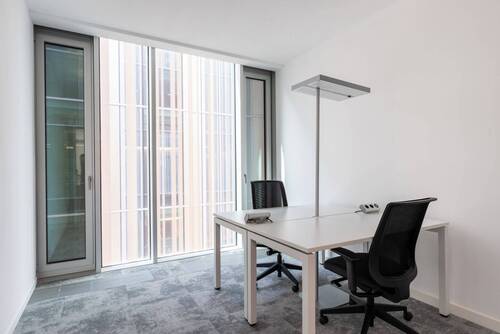 Regus City Flon 1819 Lausanne Switzerland Small Of - All-inclusive-Zugang zu professionellen Büroräumen für 2 Personen in Regus Hasselbachplatz