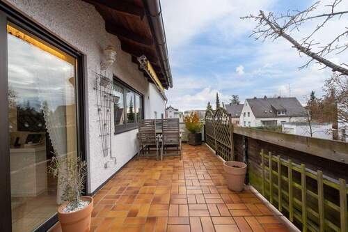 Balkon - AIGNER - Mietfreies 4 - Parteienhaus mit Potenzial in Bestlage Trudering!