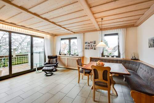 Wohnbereich - Mehrfamilienhaus, Wohnhaus mit 254,90 m&sup2; in München zum Kaufen