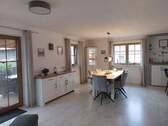 einladend: Essbereich - 6 Zimmer Mehrfamilienhaus, Wohnhaus in Burglengenfeld / Pottenstetten