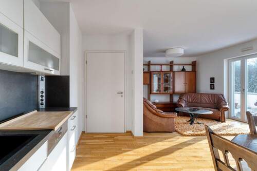 Großzügiger Wohn- und Essbereich.jpg - 