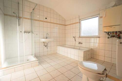 Badezimmer - Etagenwohnung mit 65,00 m&sup2; in Geldern zur Miete