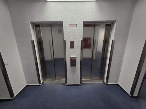 Aufzugstüren - 