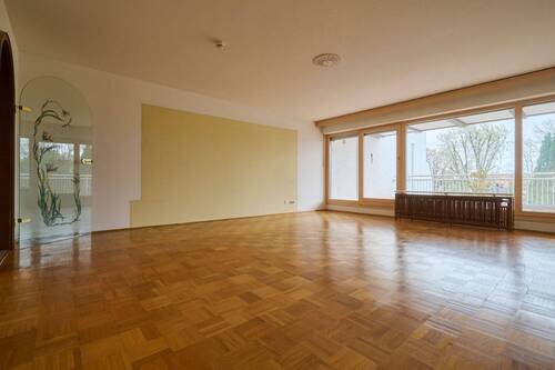 Wohnzimmer - 2 Zimmer Terrassenwohnung zum Kaufen in Schäftlarn