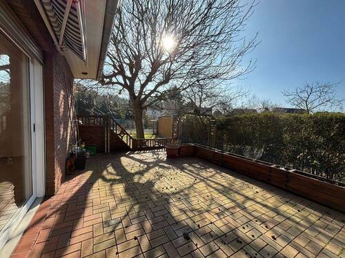 Terrasse mit Markise - 