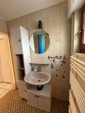 Gäste-WC mit Dusche - 