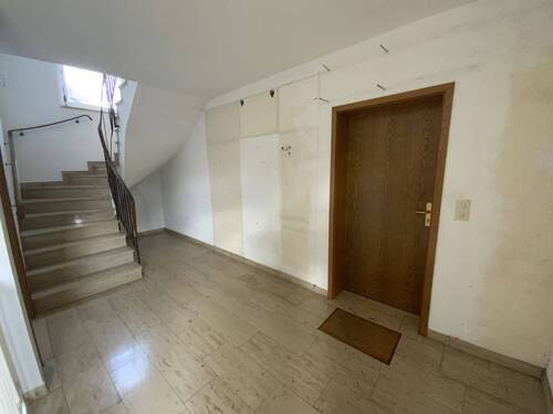 Eingang Wohnung OG - 