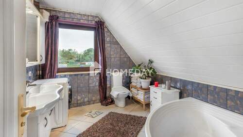 1. OG Badezimmer 1 - 