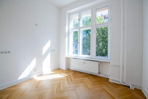 Best_Place_Schlüterstraße_29_30_Charlottenburg_WE4_Kuche-11 - Am Savigny-Platz: Elegantes, hochwertig saniertes 1-Zimmer-Apartment mit Fischgrät-Parkett