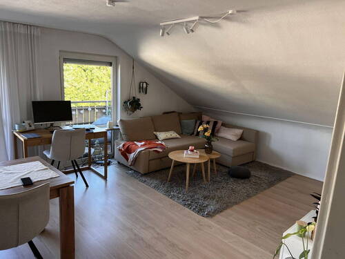 Wohnzimmer - 2 Zimmer Etagenwohnung zum Kaufen in Gerlingen