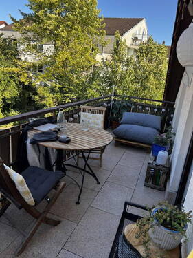 Balkon mit Markise - 2 Zimmer Etagenwohnung in Gerlingen